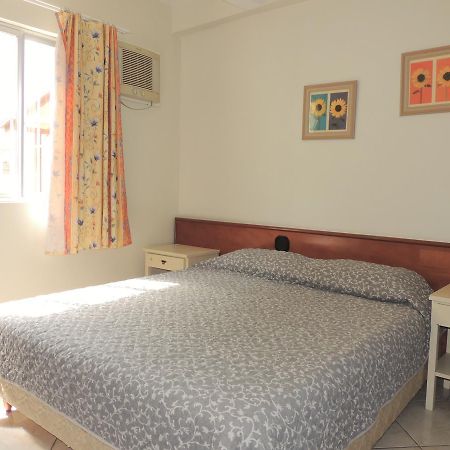 Residencial Kelly Cristina Daire Bombinhas Dış mekan fotoğraf