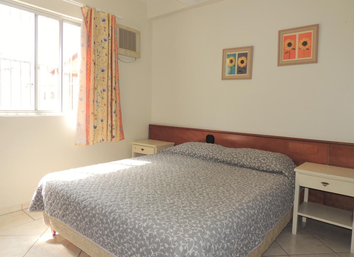 Residencial Kelly Cristina Daire Bombinhas Dış mekan fotoğraf